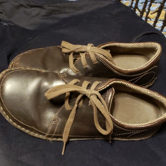 Patagonia Other - Patagonia 3 hole lace up loafers brown leather
